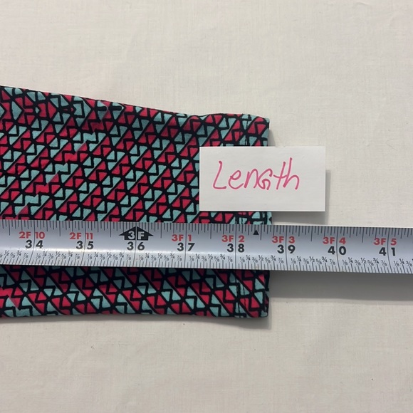 P13- NWOT LuLaRoe Red Blue Geo Print Leggings TC: Tall Curvy (12-18) Never Worn - Picture 3 of 10